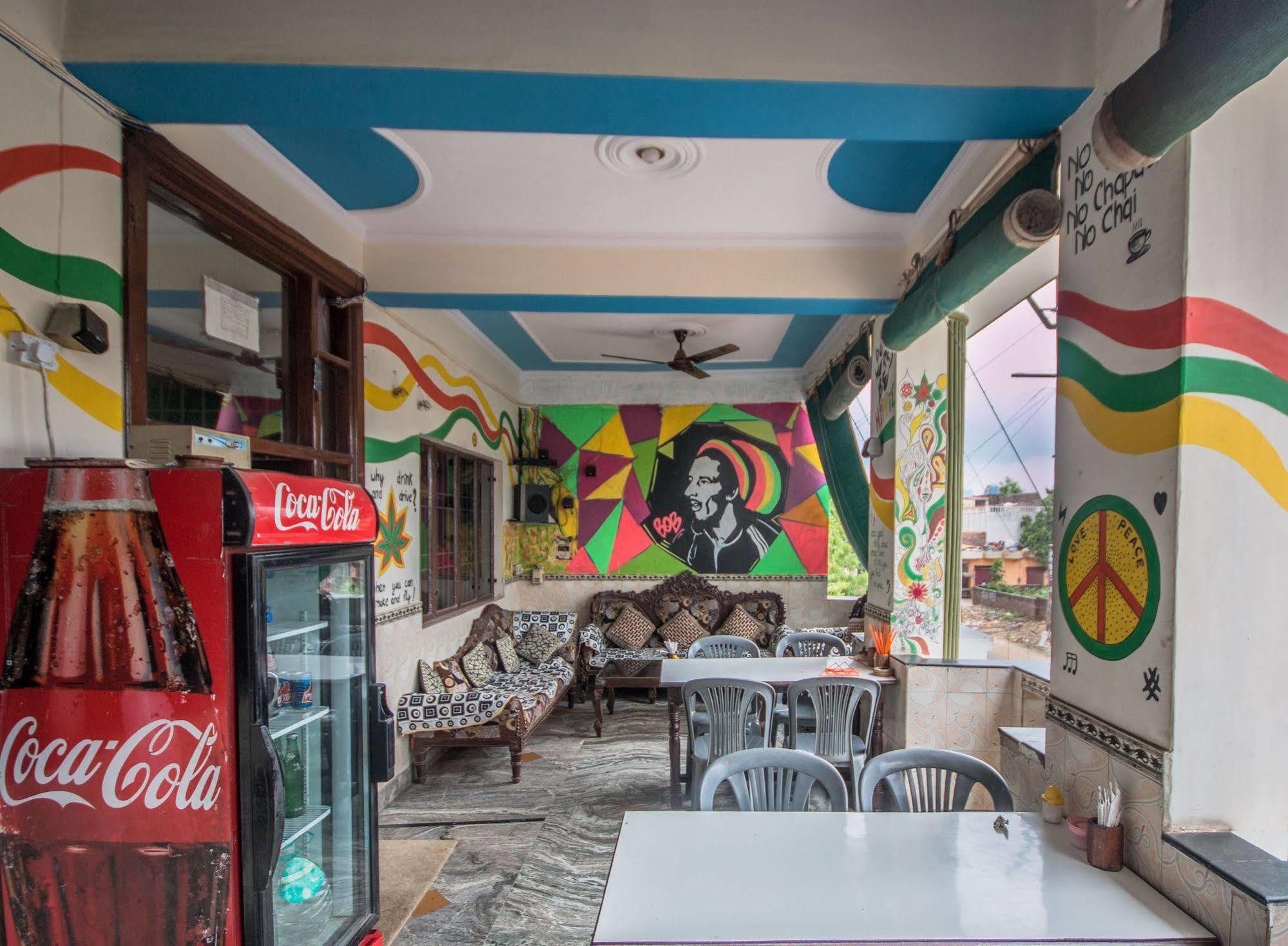 Backpacker Panda Friends - Agra Hostel อัครา ภายนอก รูปภาพ