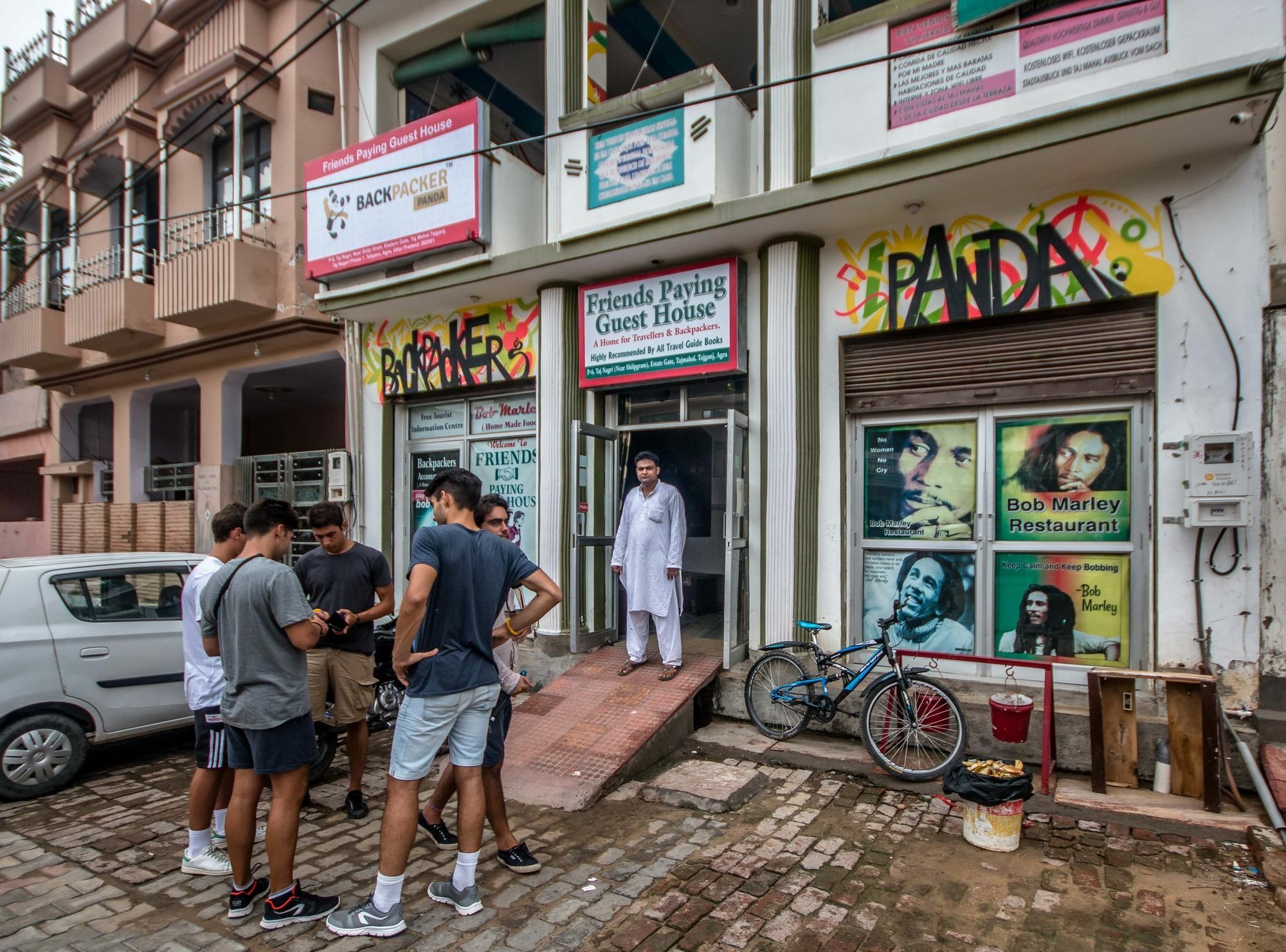 Backpacker Panda Friends - Agra Hostel อัครา ภายนอก รูปภาพ